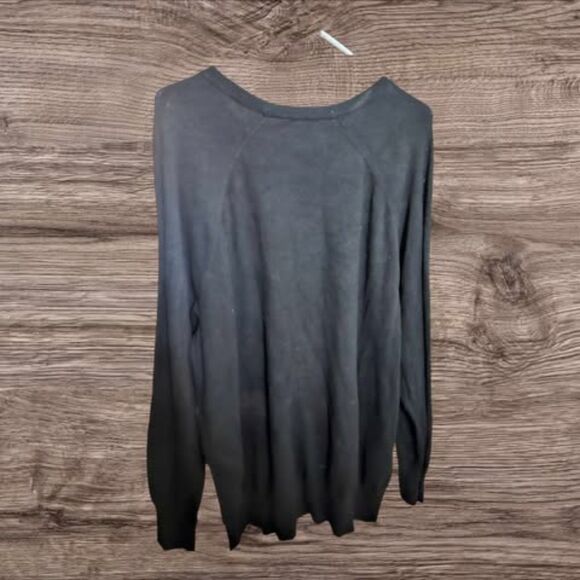 Torrid Sequin Heart Sweater Size 3 Black  (U90) - Picture 2 of 3